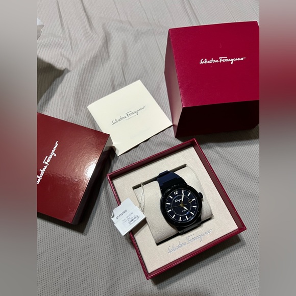 Salvatore ferrágamo f90 watch